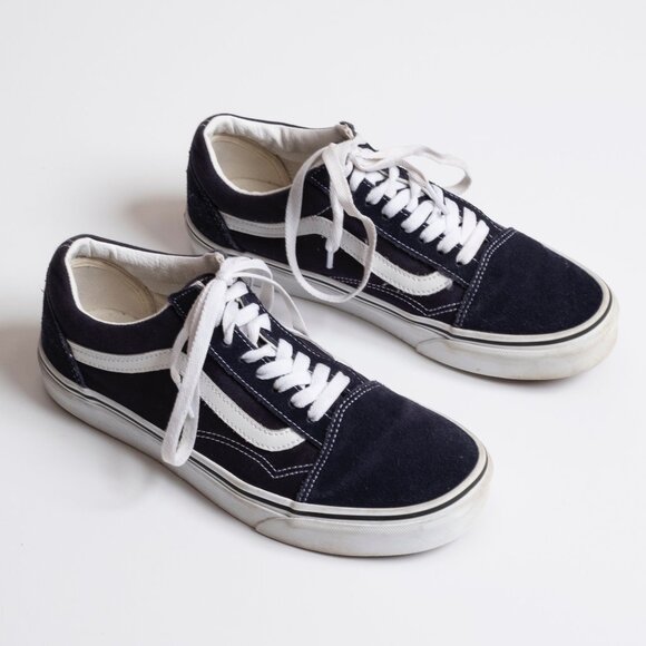 Vans Black and White Old Skool Suede/Canvas Sneakers Women's 9, Men's 7.5 - Picture 1 of 11